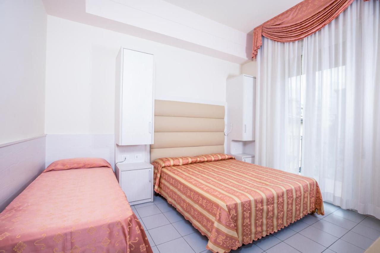 Hotel Rosalba - Valentini Family Village Bellaria – Igea Marina Kültér fotó